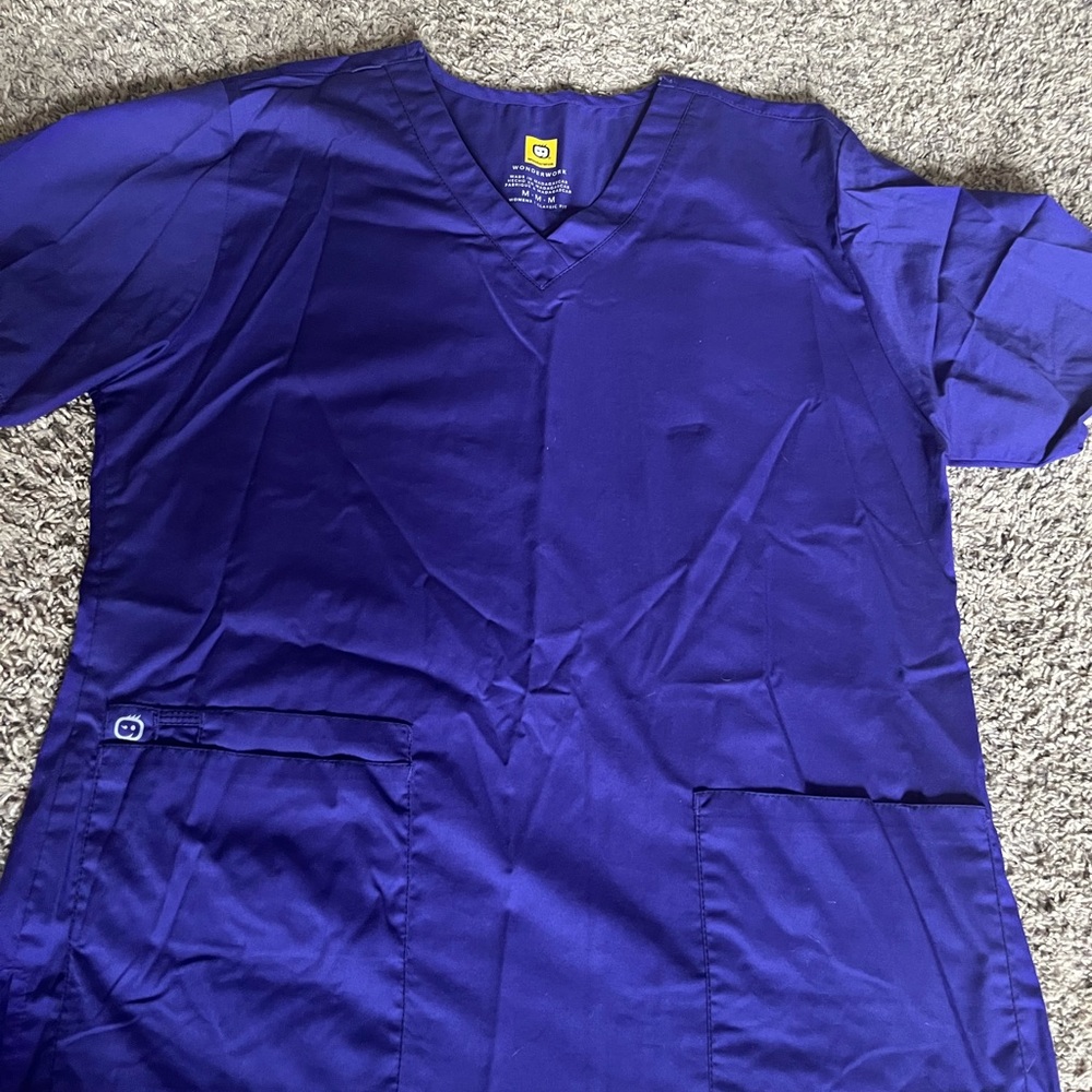 Wonderwink Scrub set WORN ONCE! ❤️
